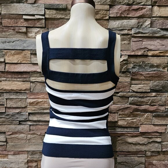 Cache Top - Picture 2 of 9